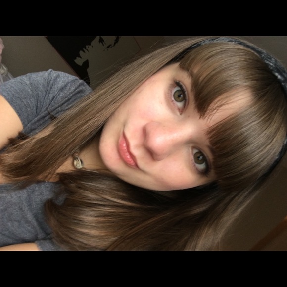 Meet your Posher, Erica - Picture 1 of 1